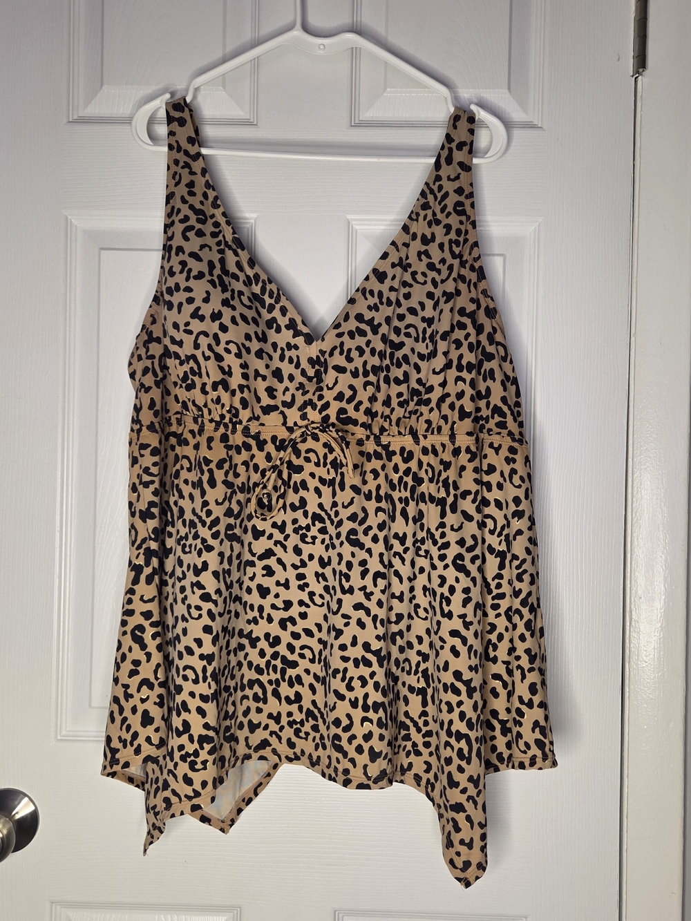 Avenue Leopard Print Handkerchief Hem Tankini Swim Top Plus Size 28W